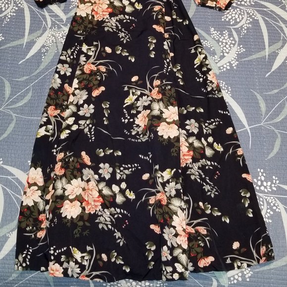 Kelsi Floral Navy Print Chiffon Wrap Maxi Dress - CUPSHE Size: Small - Picture 5 of 5
